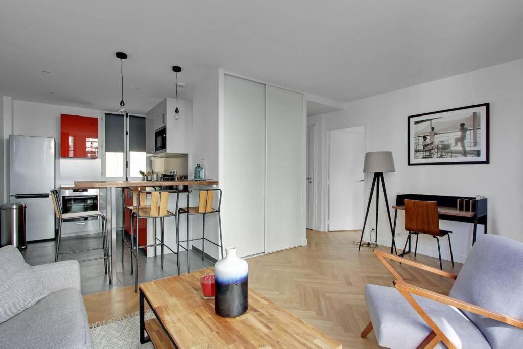 Pick A Flat'S Apartments In Saint Michel - Rue Du Sommerard Париж Экстерьер фото