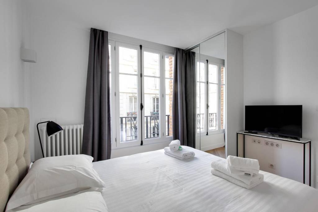 Pick A Flat'S Apartments In Saint Michel - Rue Du Sommerard Париж Экстерьер фото