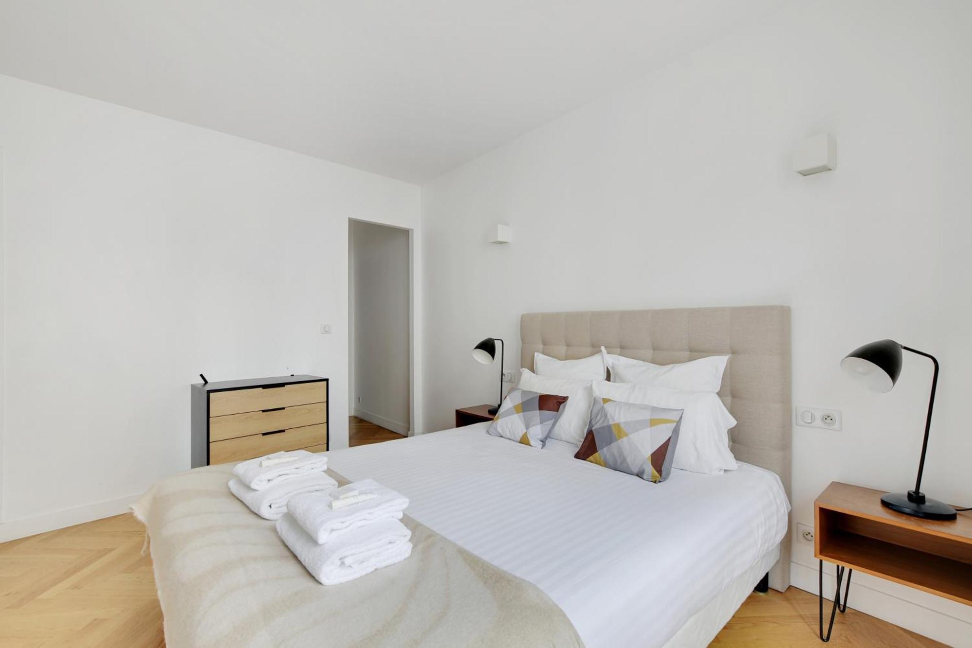 Pick A Flat'S Apartments In Saint Michel - Rue Du Sommerard Париж Экстерьер фото