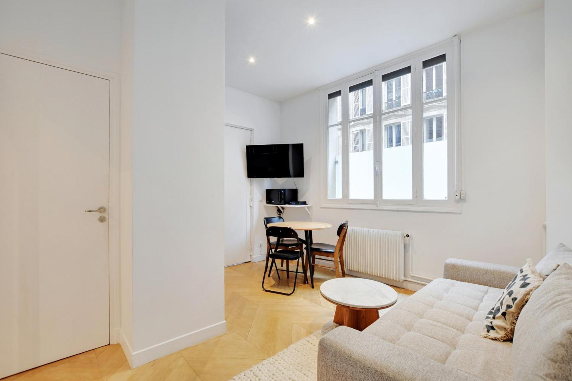 Pick A Flat'S Apartments In Saint Michel - Rue Du Sommerard Париж Экстерьер фото