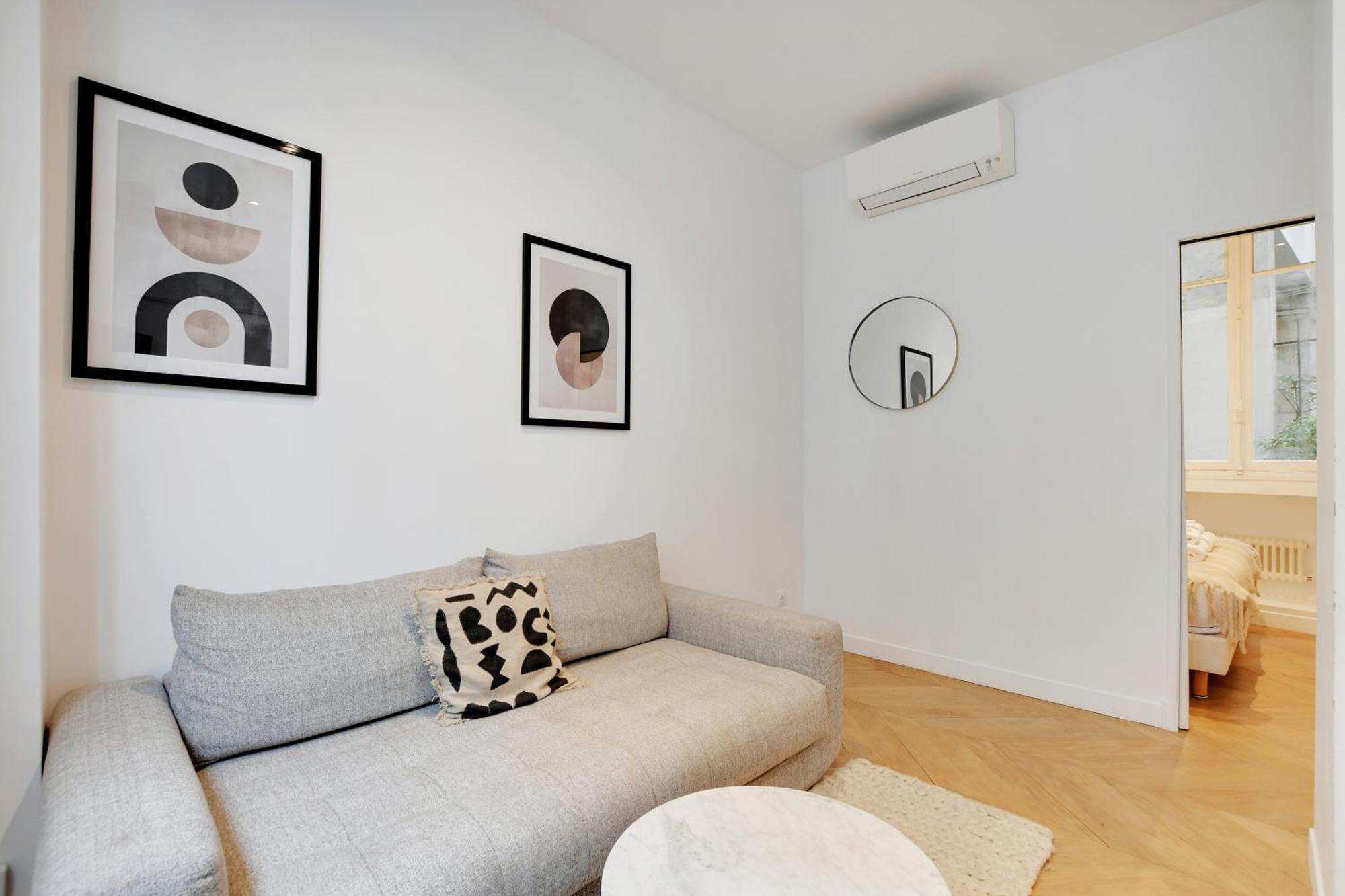 Pick A Flat'S Apartments In Saint Michel - Rue Du Sommerard Париж Экстерьер фото